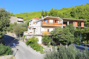 Apartments with a parking space Dugi Rat, Omis - 15417